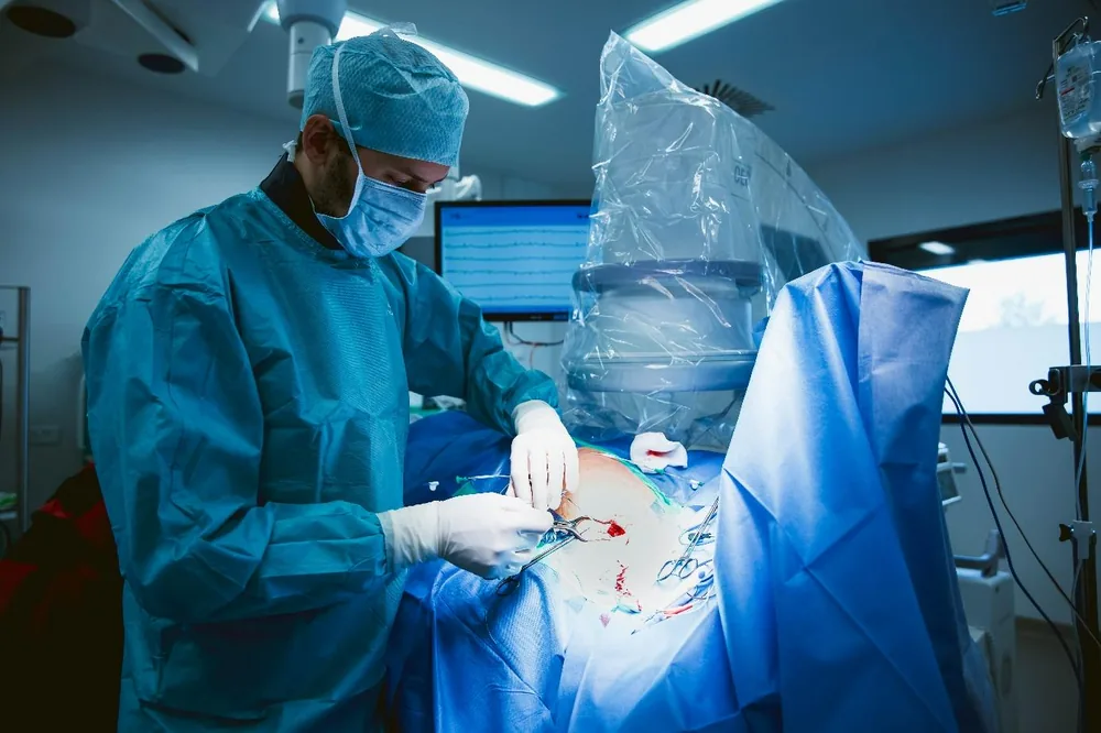 Implantation d’un pacemaker au bloc opératoire